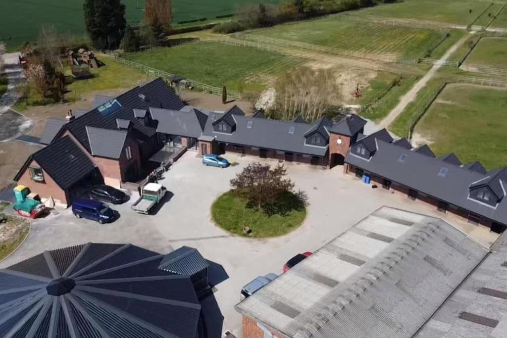Falabella Suite With Amazing Views Of Stud Farm. Driffield Exteriér fotografie